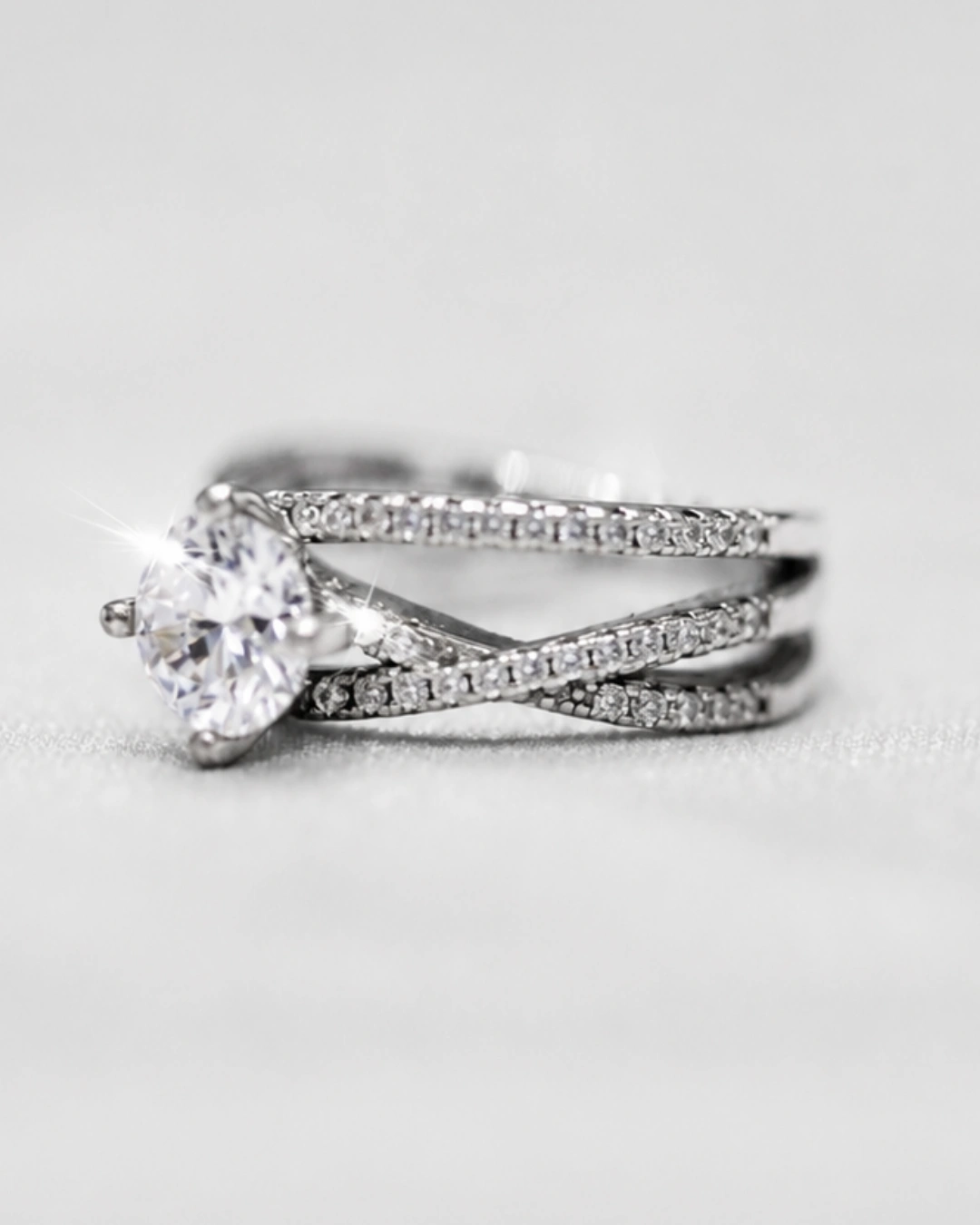 AVA RING